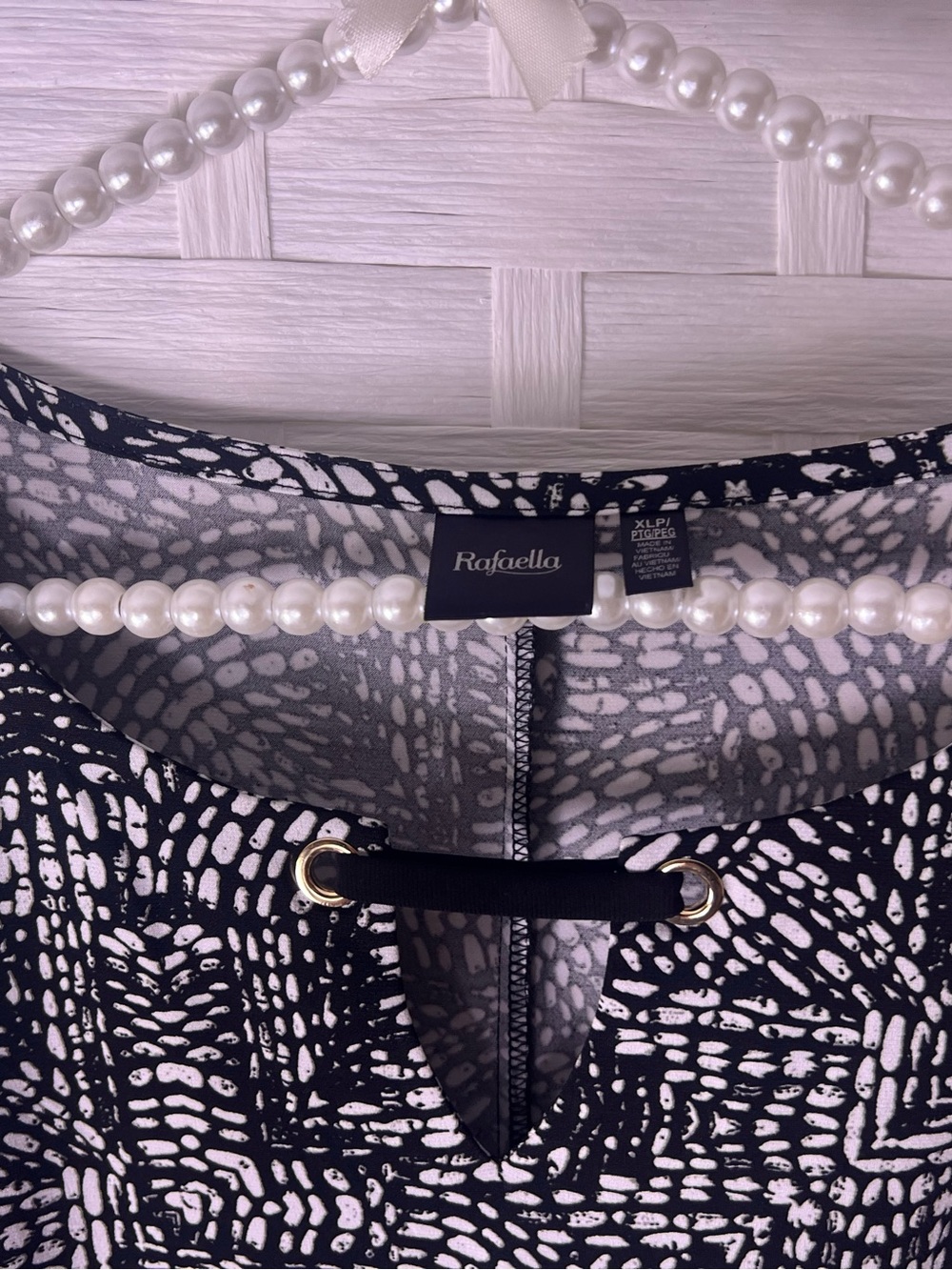 WOMENS RAFAELLA XLP TOP NWT - Picture 8 of 14